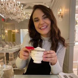 Meet your Posher, Vanessa